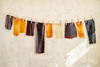 The Noma Guide to Building Flavour: Including recipes and techniques for sauces, butters, broths, reductions, preserves, vinaigrettes, flavoured salts, and infused oils (Foundations of Flavor)