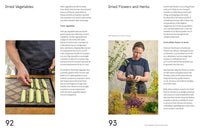 The Noma Guide to Building Flavour: Including recipes and techniques for sauces, butters, broths, reductions, preserves, vinaigrettes, flavoured salts, and infused oils (Foundations of Flavor)